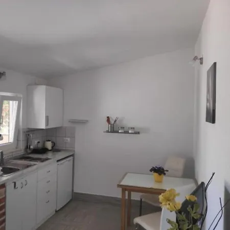 Jadranka - Free Parking And Grill Apartment