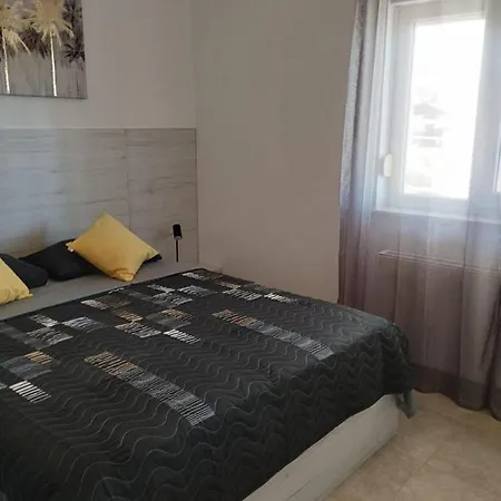 Jadranka - Free Parking And Grill Apartment