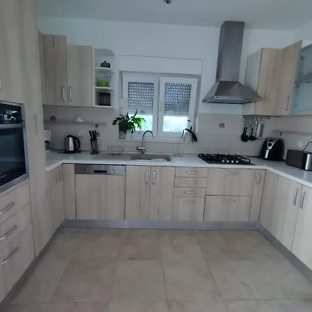 Jadranka - Free Parking And Grill Apartment