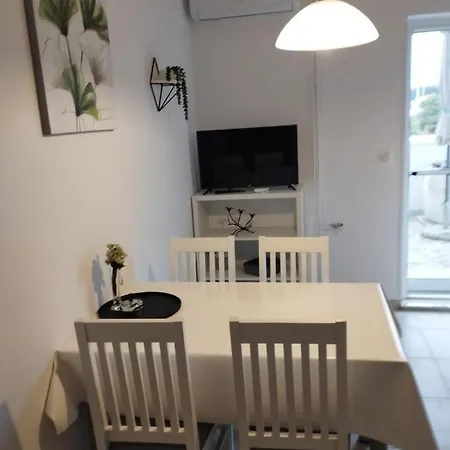 Jadranka - Free Parking And Grill Apartment *